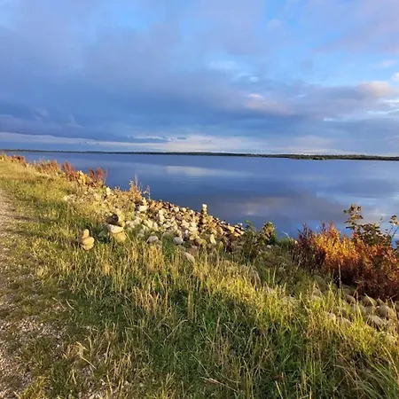 Renovated Retreat With Pool - By Traum