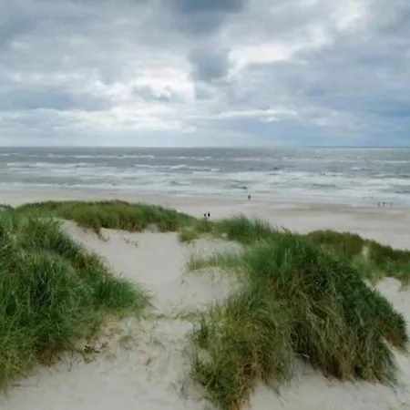 Renovated Retreat With Pool - By Traum Feriehus Henne Strand