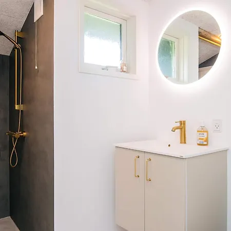 Renovated Retreat With Pool - By Traum Feriehus Henne Strand