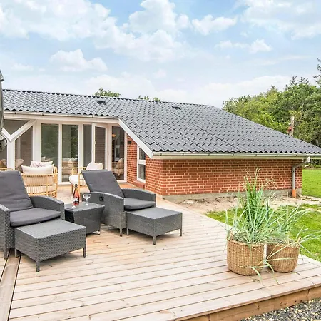 Renovated Retreat With Pool - By Traum *