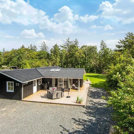 Renovated Retreat With Pool Henne Strand