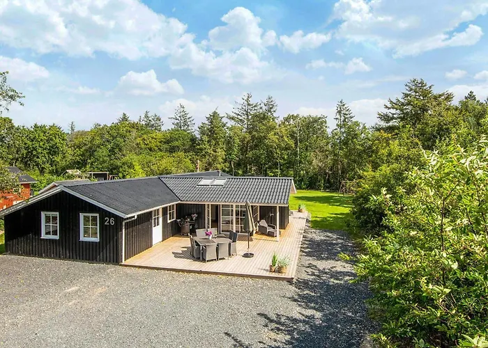 Hébergement de vacances Renovated Retreat With Pool - By Traum *