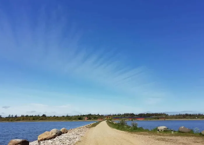 Renovated Retreat With Pool - By Traum Henne Strand