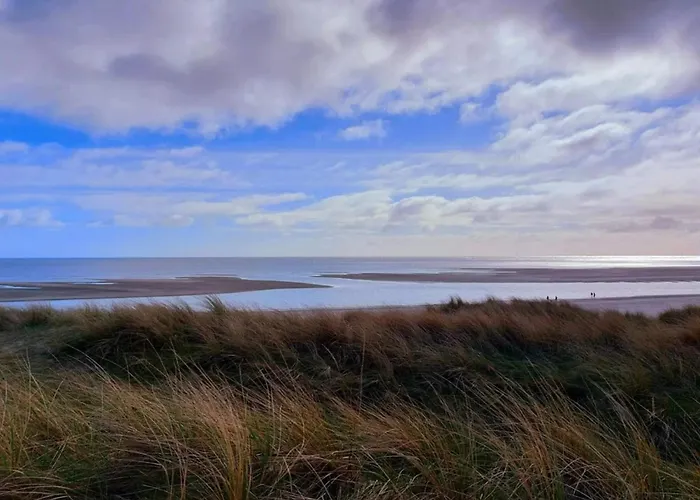 Renovated Retreat With Pool - By Traum Hébergement de vacances