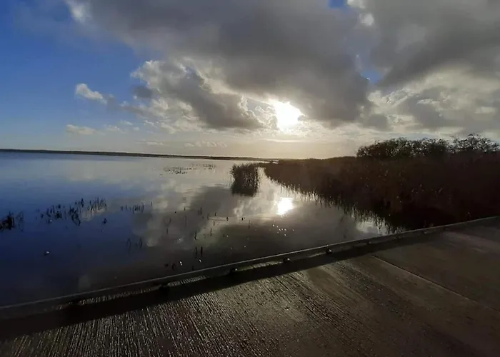 Renovated Retreat With Pool - By Traum *