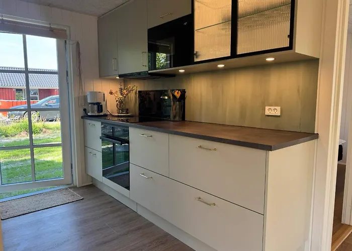 Renovated Retreat With Pool - By Traum * Henne Strand