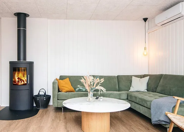 Hébergement de vacances Renovated Retreat With Pool - By Traum