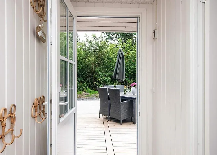 Renovated Retreat With Pool - By Traum * Henne Strand