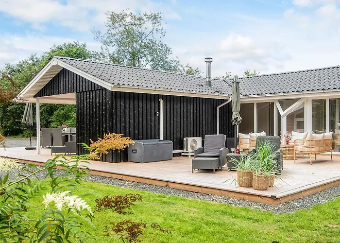 Renovated Retreat With Pool - By Traum Hébergement de vacances