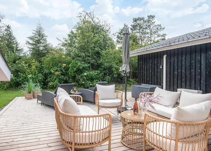 Renovated Retreat With Pool - By Traum Hébergement de vacances Henne Strand